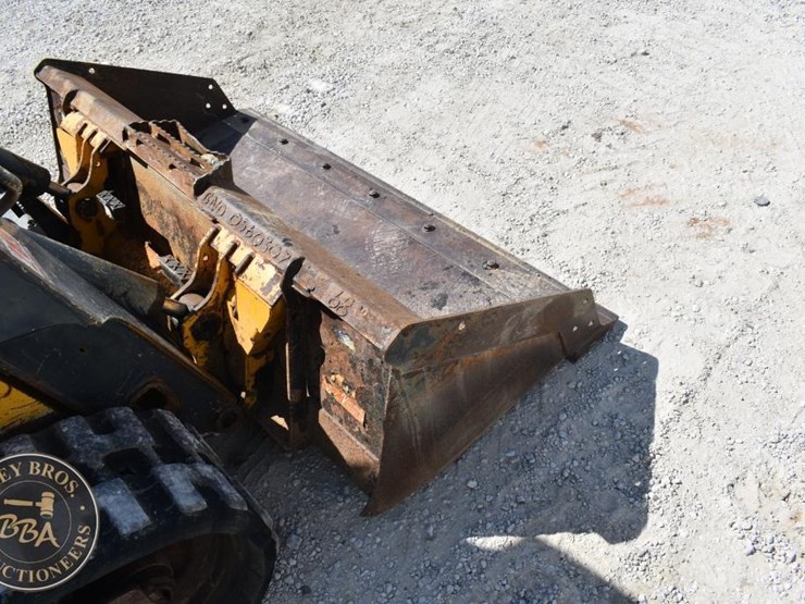 2019-deere-317g-42975-image-40