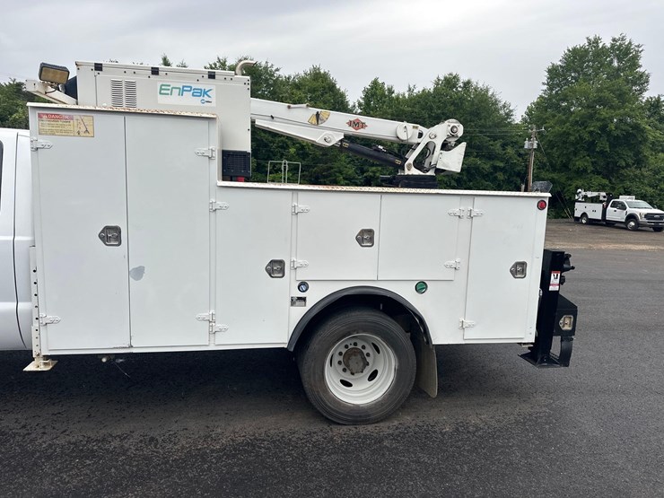 2016-ford-f550-xl-image-9