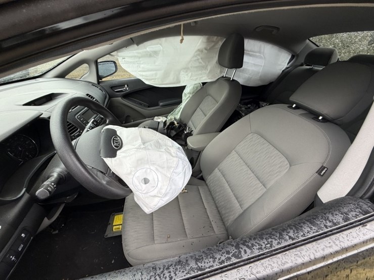 2016-kia-forte-sedan-image-20