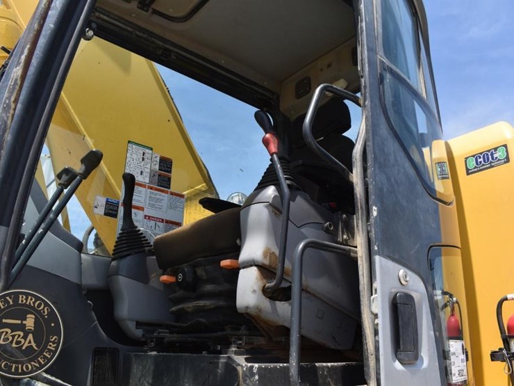 2015-komatsu-pc308us-lc-3e0-image-59
