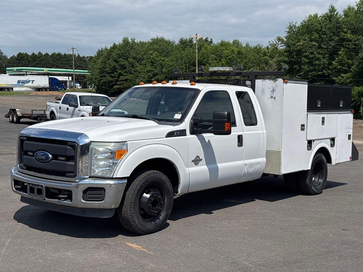2015-ford-f350-image-1