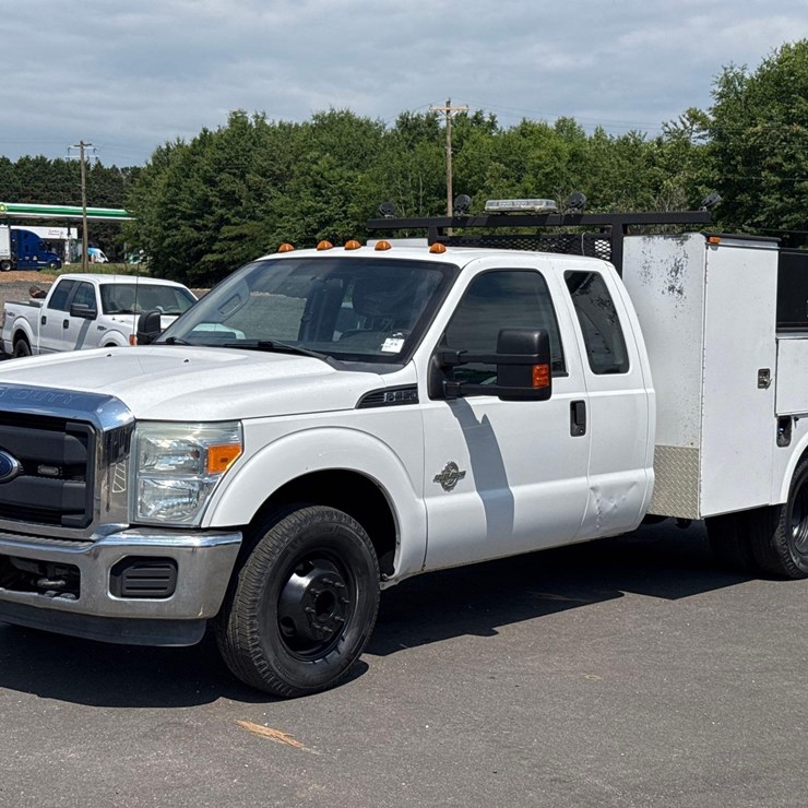 2015 FORD F350
