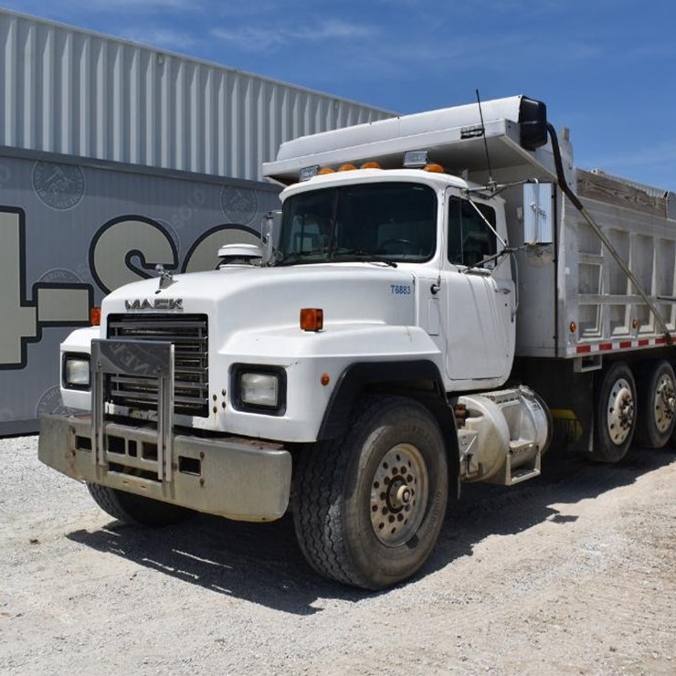 1996 MACK RD688S