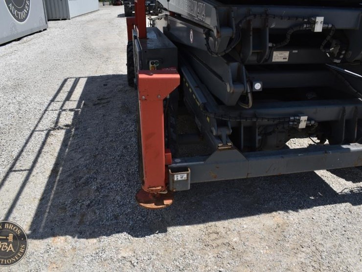 skyjack-sj9250rt-image-21
