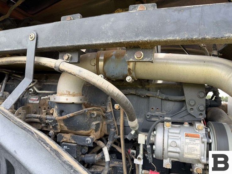 2015-case-ih-steiger-420-rowtrac-image-22