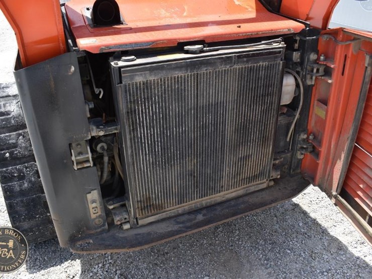 kubota-svl90-2-image-31