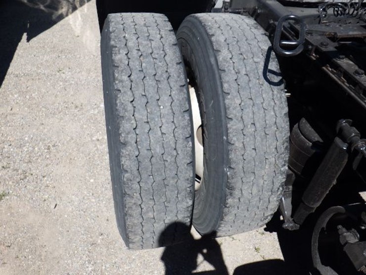 2016-kenworth-t680-image-17