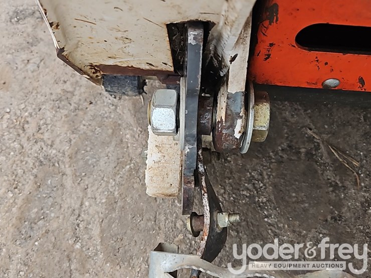 2014-bobcat-mt55-image-24