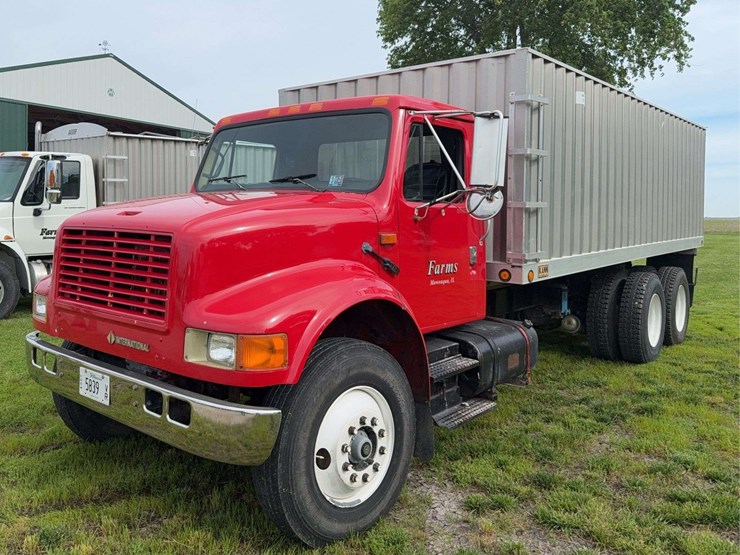 1995-international-4900-image-1