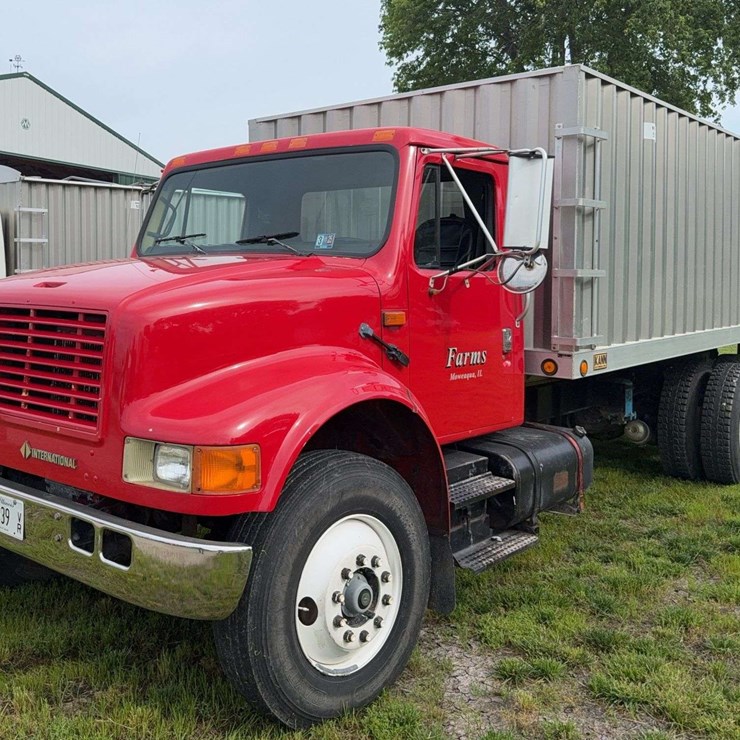 1995 INTERNATIONAL 4900