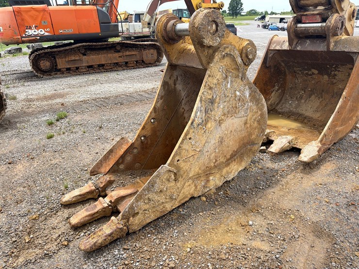 caterpillar-336-image-17