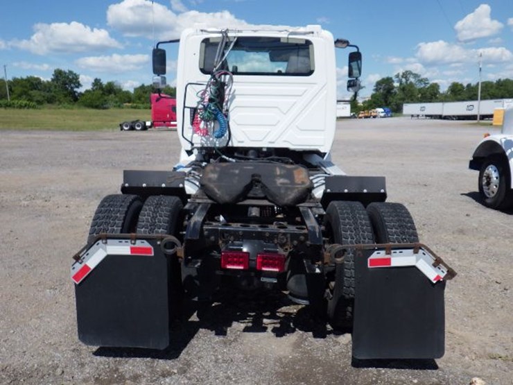 2018-international-prostar-image-6