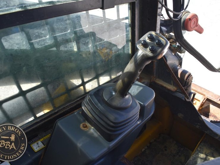 2019-deere-317g-42975-image-49