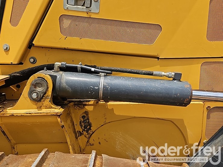 2019-deere-700k-image-22