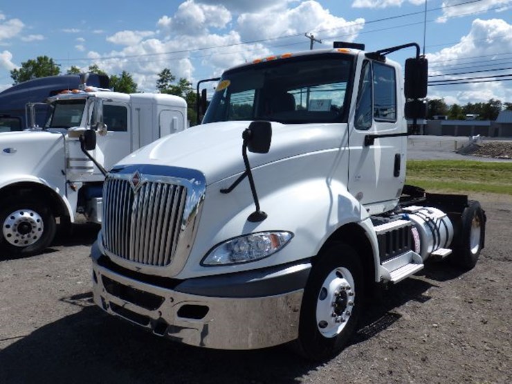 2018-international-prostar-image-1
