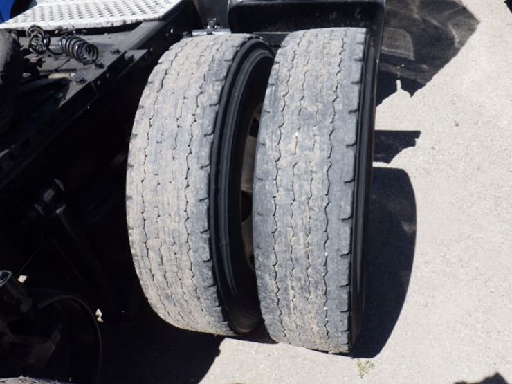 2016-kenworth-t680-image-9