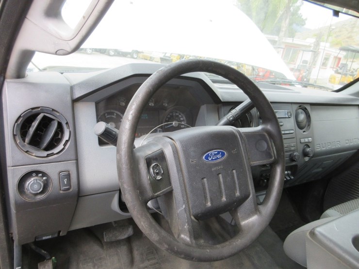 2014-ford-f250-xl-image-11