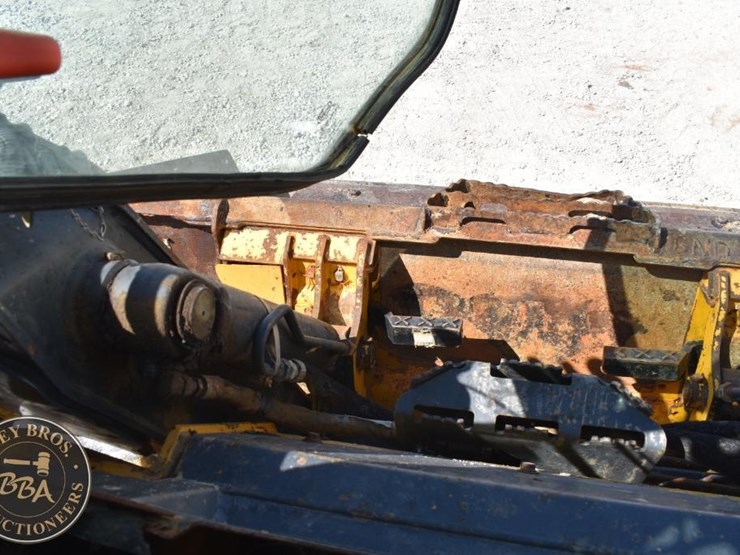 2019-deere-317g-42975-image-50