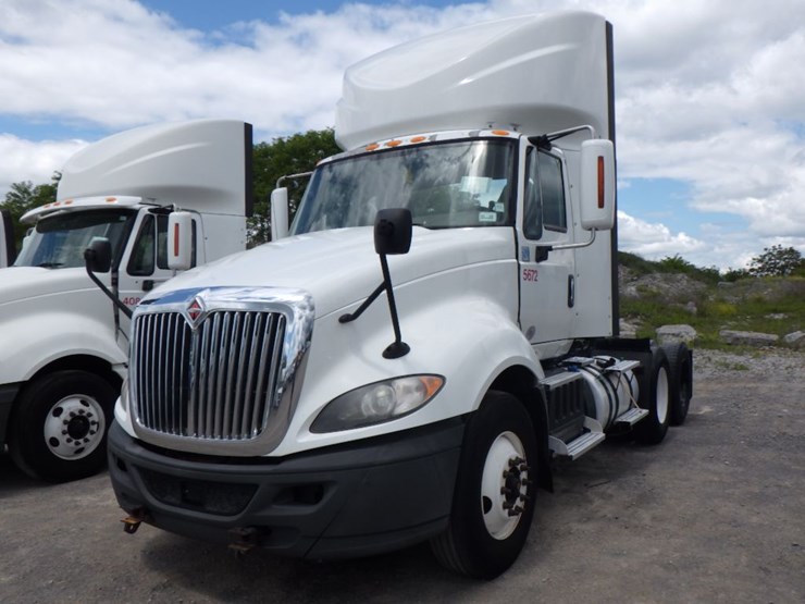 2016-international-prostar-image-1