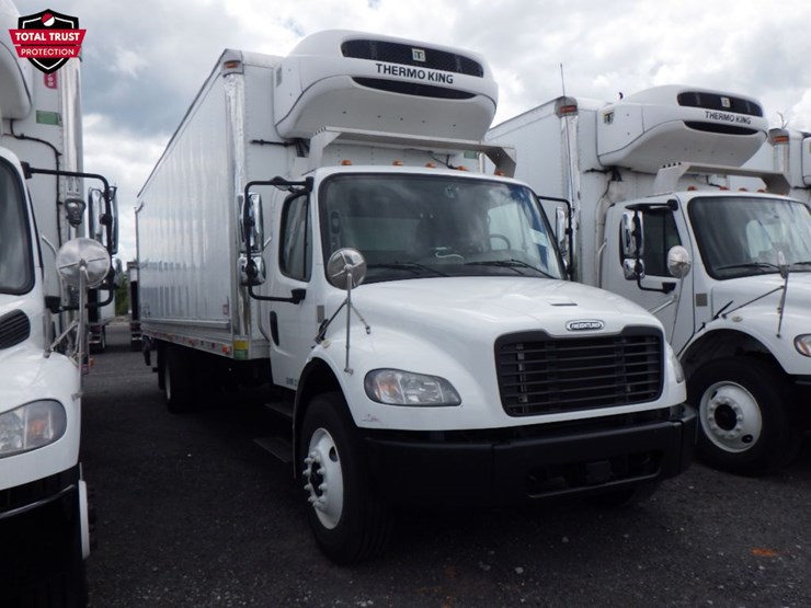 2020-freightliner-m2-106-image-3