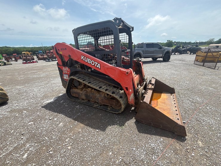 kubota-svl65-2-image-2