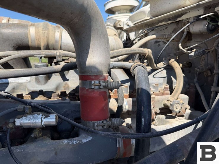 1990-mack-rd688s-image-48