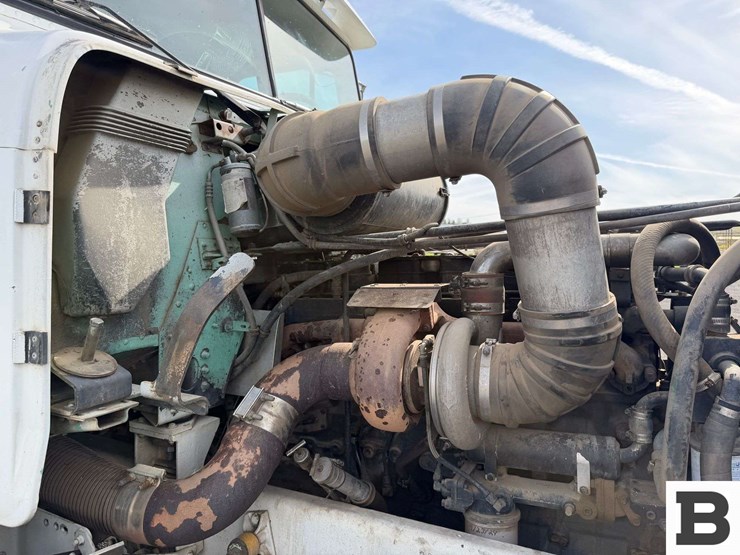 1989-freightliner-fld120-image-54