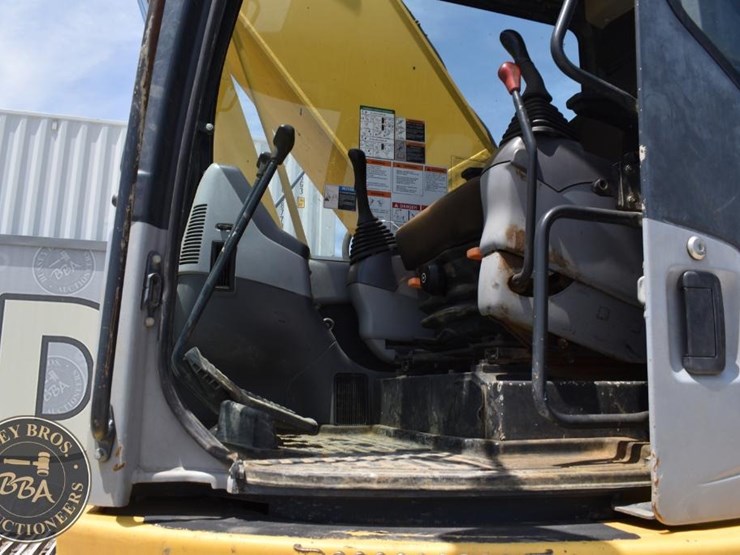 2015-komatsu-pc308us-lc-3e0-image-58