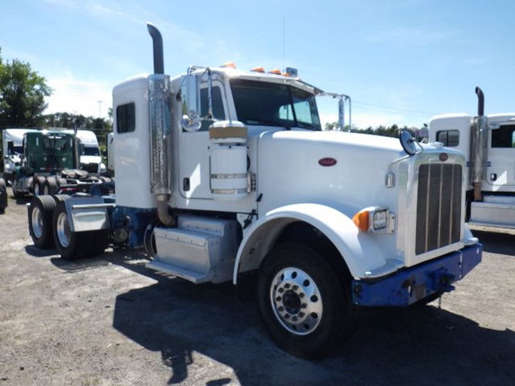 2013-peterbilt-367-image-3