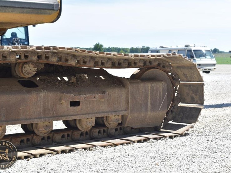 2005-caterpillar-320cl-image-47