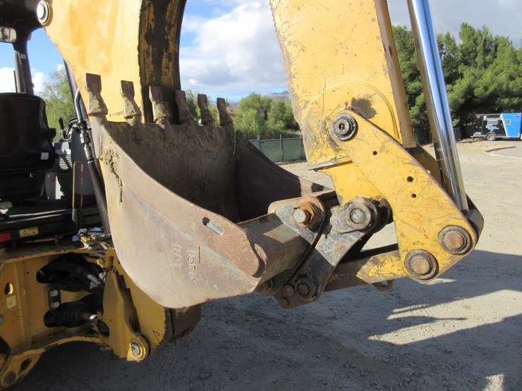 2013-caterpillar-420f-image-24