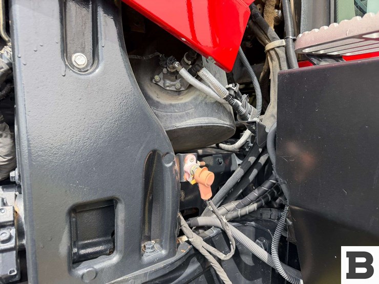 2015-case-ih-magnum-180-image-70