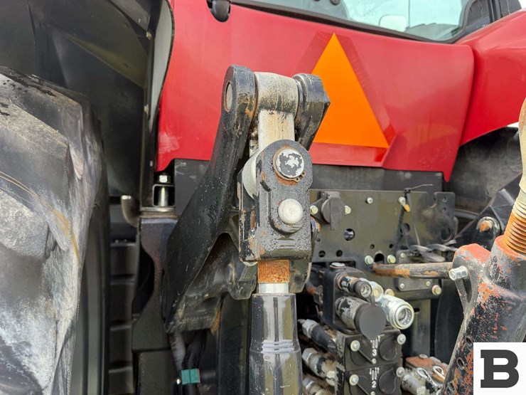 2011-case-ih-magnum-260-image-40