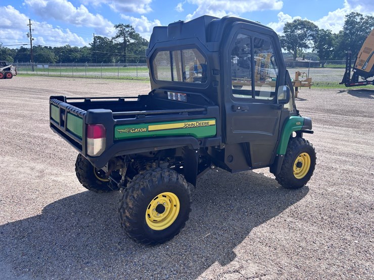 john-deere-gator-image-3
