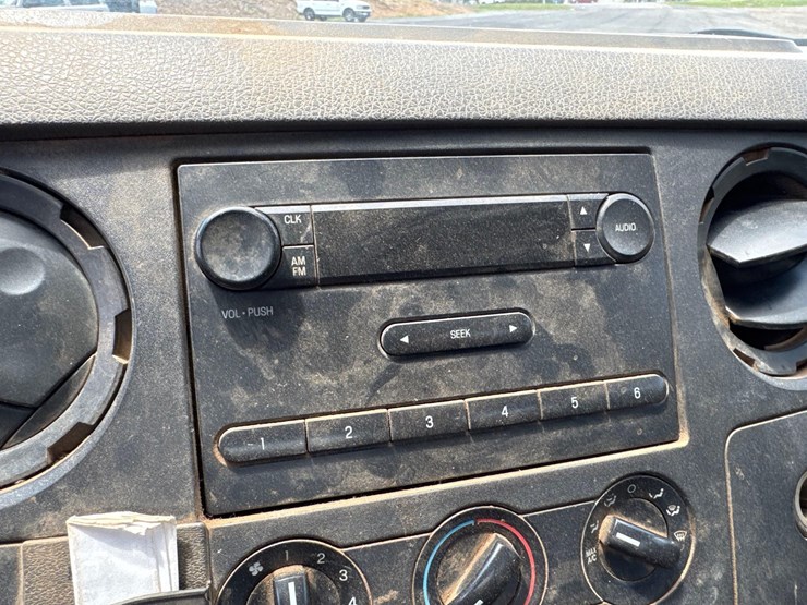 2008-ford-f550-xl-image-14