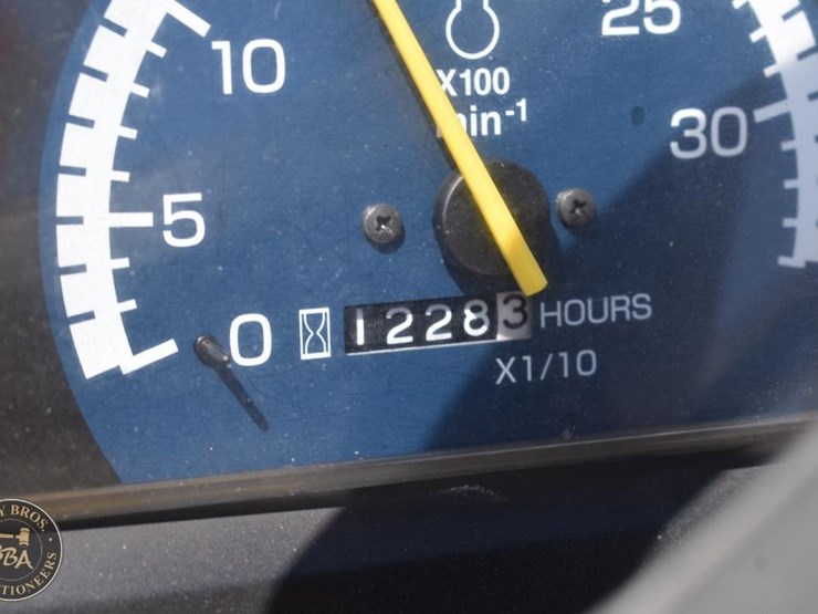 2007-john-deere-2320-image-38