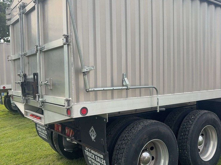 2003-international-durastar-4400-image-18