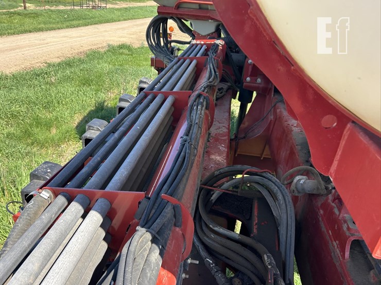 2015-case-ih-1265-image-52