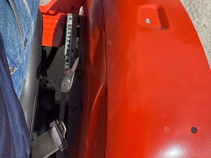 kubota-l3800-image-9