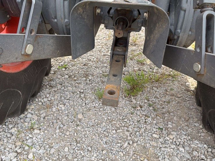 2010-kubota-l5740-image-11
