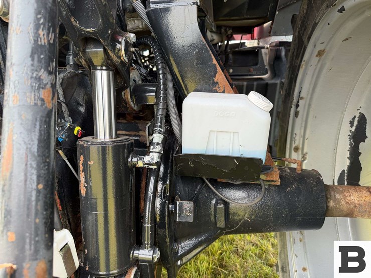2014-case-ih-magnum-200-cvt-image-48