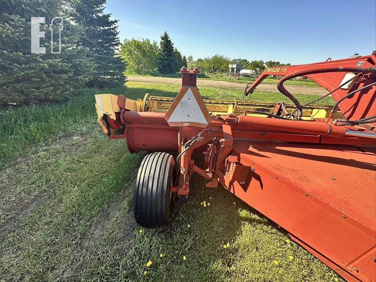 new-holland-116-image-16