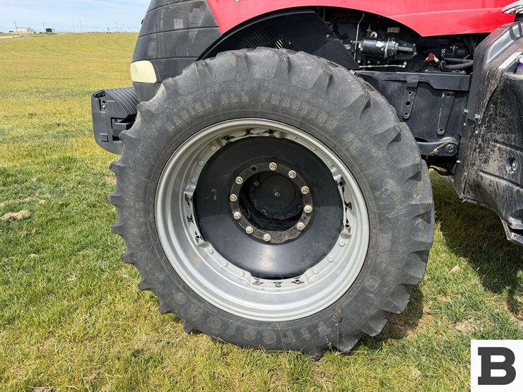 2014-case-ih-magnum-260-cvt-image-24