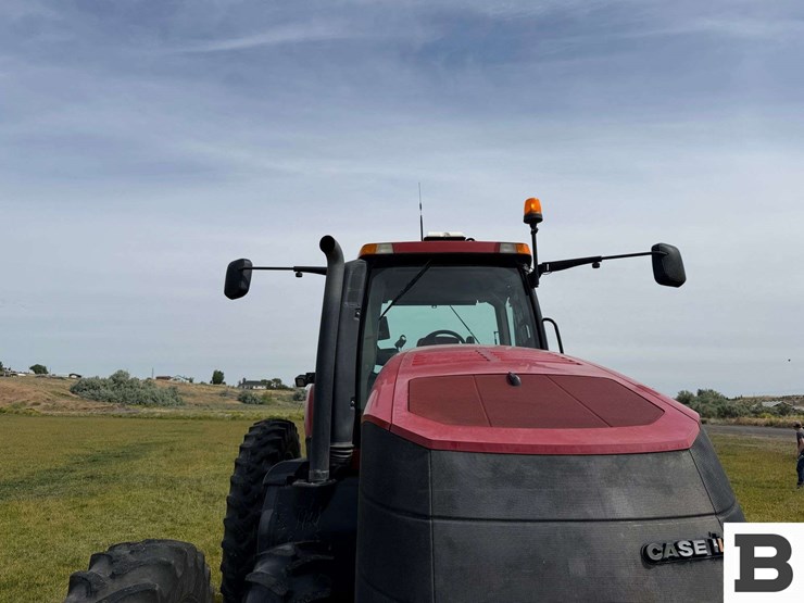 2014-case-ih-magnum-260-cvt-image-10