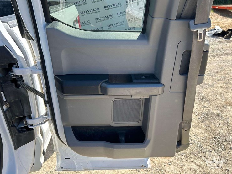 2019-ford-f150-image-19