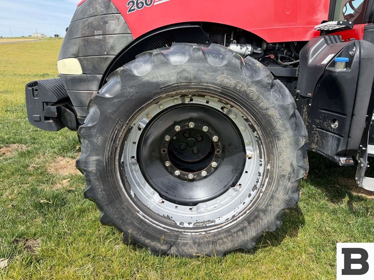2011-case-ih-magnum-260-image-19