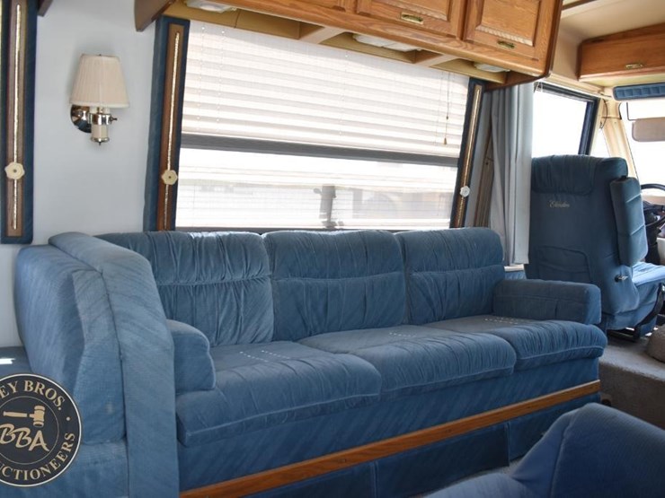 1988-chevrolet-winnebago-42962-image-14