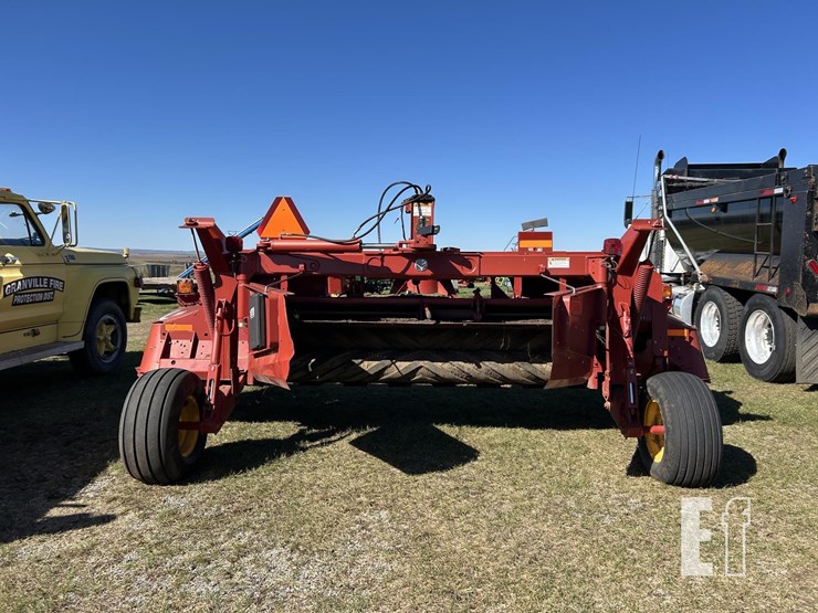 2014-new-holland-h7460-image-3