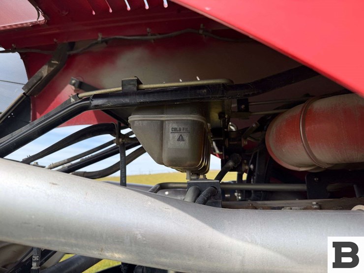 2011-case-ih-magnum-260-image-91