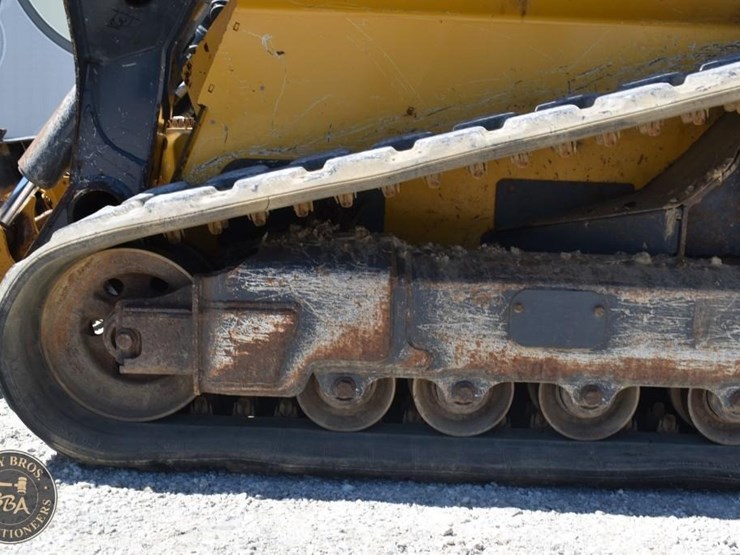 2019-deere-333g-image-25